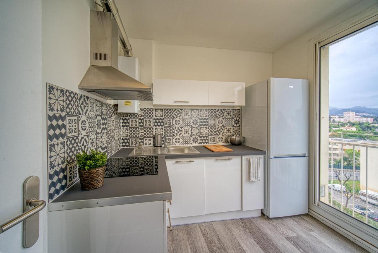 Appartement Tout Equipe Parking Balcon 2 Chambres Marseille Eksteriør billede